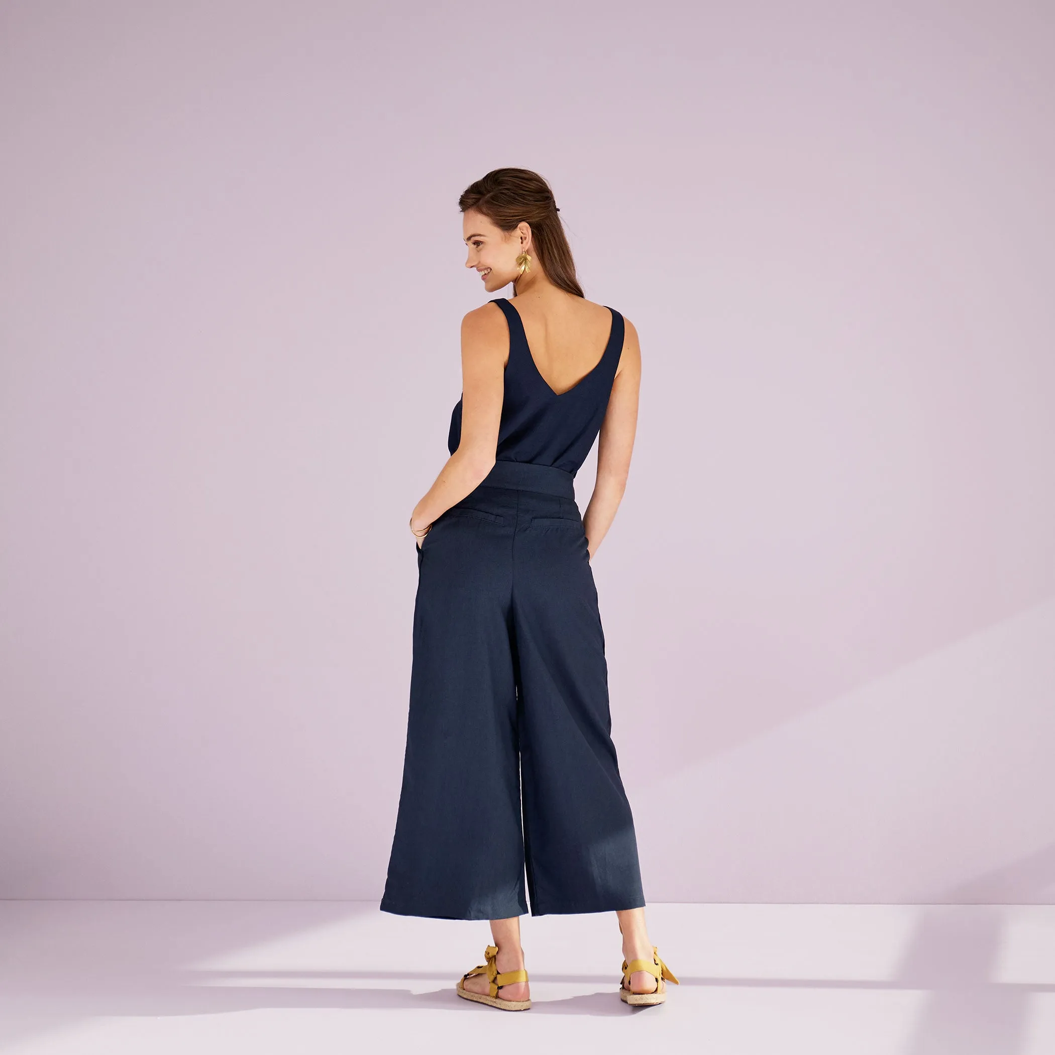Linen Classic Cami - Navy